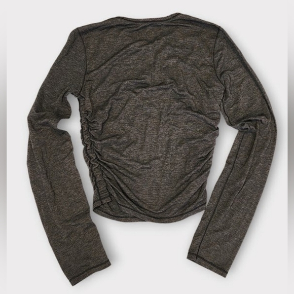 Size 6 - Lululemon Without Pause Long Sleeve Top - Picture 3 of 3